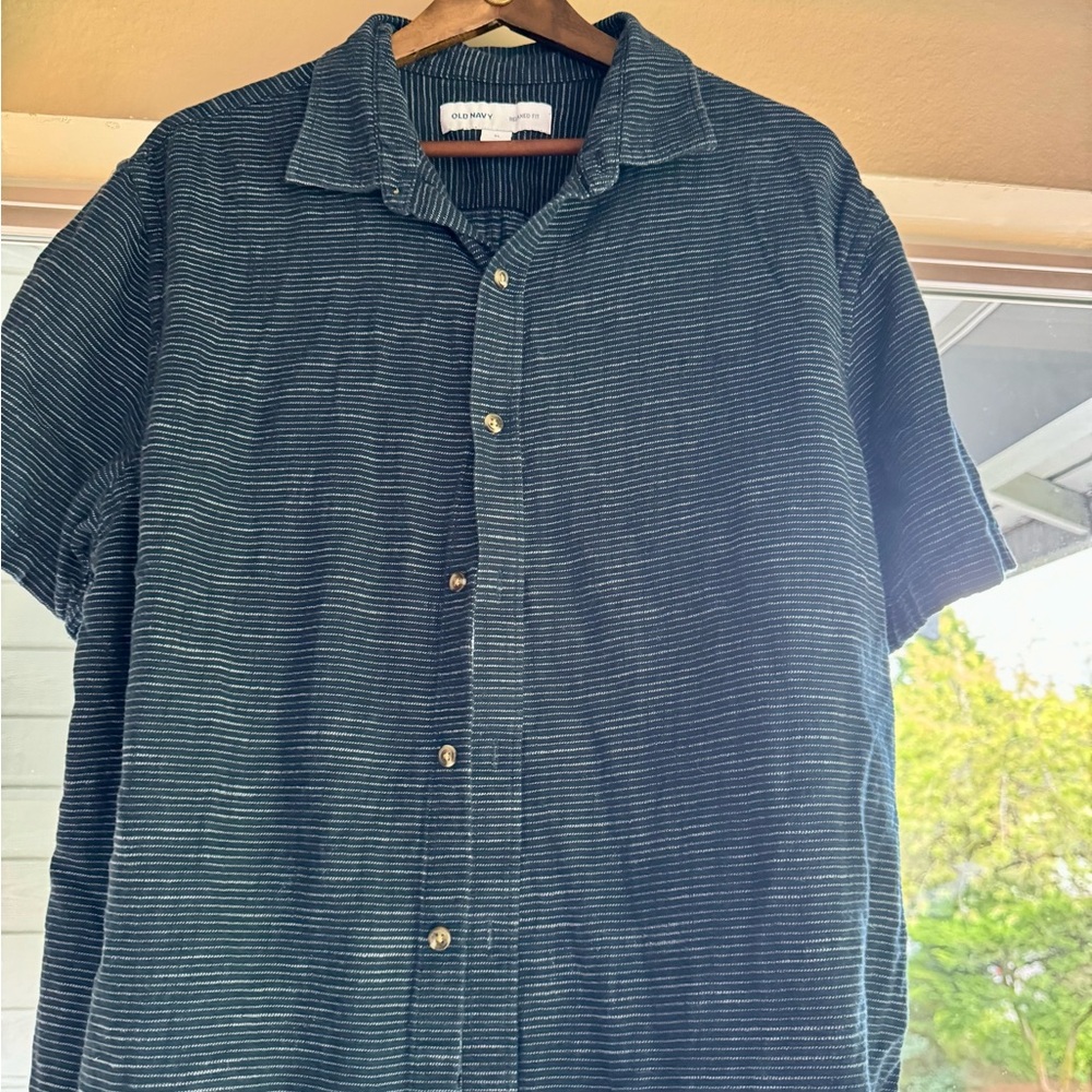 Old Navy Men's Blue Striped Shirt